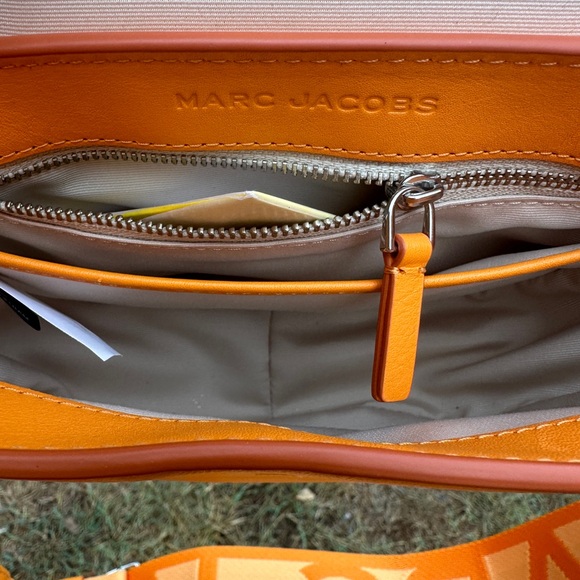 Marc Jacobs crossbody w/ COA The Covered J Marc Small Saddle Bag w/ dust bag - Picture 8 of 14